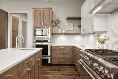 Tucked on a quiet cul-de-sac with expansive high-desert views on  in Oregon - for sale on GolfHomes.com, golf home, golf lot