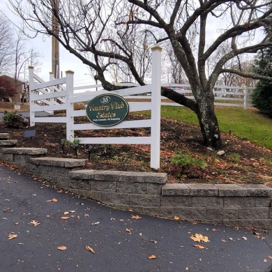 ONE BEDROOM APARTMENT, LIVING ROOM, KITCHEN, UPDATED BATHROOM on Hop Brook Golf Club in Connecticut - for sale on GolfHomes.com, golf home, golf lot