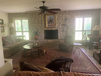 2 bedroom, 3 bath home in beautiful gated Pecan Plantation in on Pecan Plantation Country Club in Texas - for sale on GolfHomes.com, golf home, golf lot