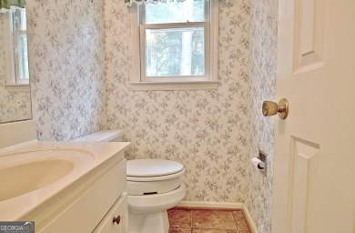 This is your opportunity to live in the heart of Peachtree City on Braelinn Golf Club in Georgia - for sale on GolfHomes.com, golf home, golf lot