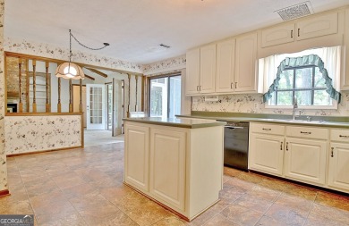 This is your opportunity to live in the heart of Peachtree City on Braelinn Golf Club in Georgia - for sale on GolfHomes.com, golf home, golf lot