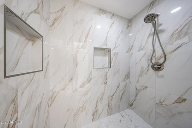 Welcome to this beautiful newly updated home that blends comfort on Cottonwood Country Club in Arizona - for sale on GolfHomes.com, golf home, golf lot