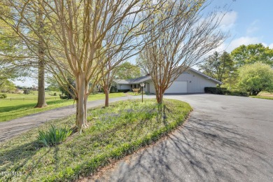 This stunning contemporary ranch home is situated on 1.71 acres on Link Hills Country Club in Tennessee - for sale on GolfHomes.com, golf home, golf lot
