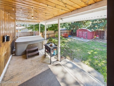 Spacious 3/2 single-level brick home very close to Pinehurst on The Pinehurst Golf Course in Idaho - for sale on GolfHomes.com, golf home, golf lot