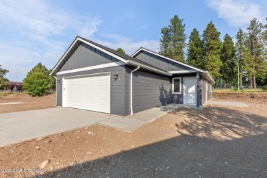 Calling all golfers!!! This 3 bed/2bath single-level home in on Prairie Falls Golf Club in Idaho - for sale on GolfHomes.com, golf home, golf lot