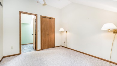 Comfortable 1 bed, 2 bath Walnut Hill Golf Villa with on Eagle Ridge Inn and Resort in Illinois - for sale on GolfHomes.com, golf home, golf lot