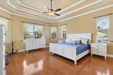 LAKES OF LADY LAKE *PRICE IMPROVEMENT* Executive-style Biscayne on Lakes of Lady Lake Golf Course in Florida - for sale on GolfHomes.com, golf home, golf lot