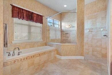 LAKES OF LADY LAKE *PRICE IMPROVEMENT* Executive-style Biscayne on Lakes of Lady Lake Golf Course in Florida - for sale on GolfHomes.com, golf home, golf lot