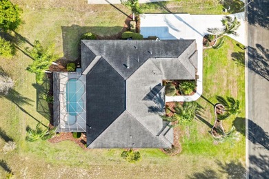 LAKES OF LADY LAKE *PRICE IMPROVEMENT* Executive-style Biscayne on Lakes of Lady Lake Golf Course in Florida - for sale on GolfHomes.com, golf home, golf lot