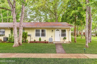 Welcome to this Beautifully Renovated 2 Bedroom 1 Bath End-Unit on Greenbriar Woodlands in New Jersey - for sale on GolfHomes.com, golf home, golf lot