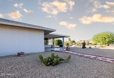 Fresh, bright, and ready for fun! This inviting 2 bedroom, 2 on Sun City Lakes West and East in Arizona - for sale on GolfHomes.com, golf home, golf lot