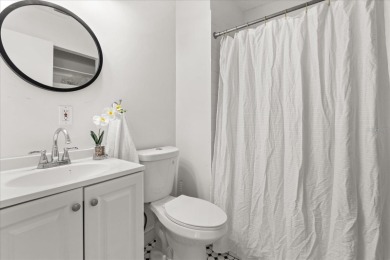 Welcome to this beautifully maintained 2-bedroom, 2-bathroom on Dubsdread Golf Course in Florida - for sale on GolfHomes.com, golf home, golf lot