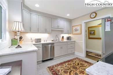 Charming Golf Course Gem in Blowing Rock! 

Welcome to your on Blowing Rock Country Club in North Carolina - for sale on GolfHomes.com, golf home, golf lot