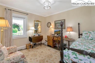 Charming Golf Course Gem in Blowing Rock! 

Welcome to your on Blowing Rock Country Club in North Carolina - for sale on GolfHomes.com, golf home, golf lot