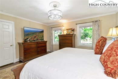 Charming Golf Course Gem in Blowing Rock! 

Welcome to your on Blowing Rock Country Club in North Carolina - for sale on GolfHomes.com, golf home, golf lot