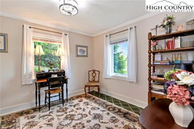 Charming Golf Course Gem in Blowing Rock! 

Welcome to your on Blowing Rock Country Club in North Carolina - for sale on GolfHomes.com, golf home, golf lot