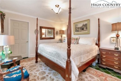 Charming Golf Course Gem in Blowing Rock! 

Welcome to your on Blowing Rock Country Club in North Carolina - for sale on GolfHomes.com, golf home, golf lot