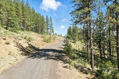 Lot 7 Block 1, conveniently accessible from both the lower Van on Meadowcreek Golf Resort in Idaho - for sale on GolfHomes.com, golf home, golf lot