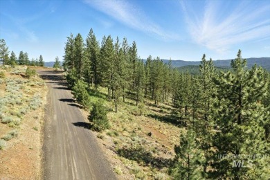 Lot 7 Block 1, conveniently accessible from both the lower Van on Meadowcreek Golf Resort in Idaho - for sale on GolfHomes.com, golf home, golf lot