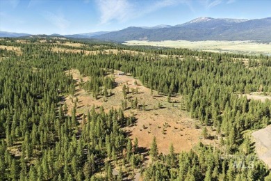 Lot 7 Block 1, conveniently accessible from both the lower Van on Meadowcreek Golf Resort in Idaho - for sale on GolfHomes.com, golf home, golf lot