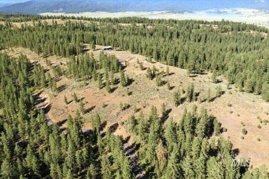 Lot 7 Block 1, conveniently accessible from both the lower Van on Meadowcreek Golf Resort in Idaho - for sale on GolfHomes.com, golf home, golf lot