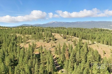 Lot 7 Block 1, conveniently accessible from both the lower Van on Meadowcreek Golf Resort in Idaho - for sale on GolfHomes.com, golf home, golf lot