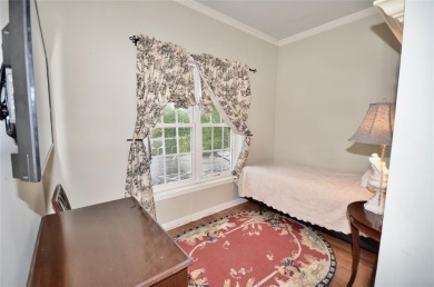Light-filled Upper Cordova condo at the prestigious 55+ The on The Greens At Half Hollow in New York - for sale on GolfHomes.com, golf home, golf lot
