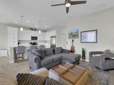 TOP FLOOR GOLF MEMBERSHIP INCLUDED-Enjoy exceptional value in on Panther Run Golf Club in Florida - for sale on GolfHomes.com, golf home, golf lot
