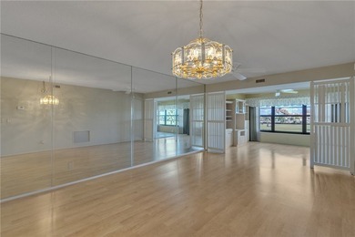 PRIME LOCATION-END UNIT only STEPS AWAY from heated on Vista Plantation Golf Club in Florida - for sale on GolfHomes.com, golf home, golf lot