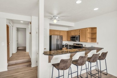 This beautifully updated ground-level condo offers the perfect on St. George Golf Course in Utah - for sale on GolfHomes.com, golf home, golf lot