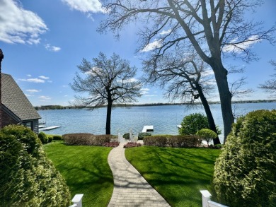 Open House Cancelled due to Accepted Offer on this Lake Home! on Maxwelton Golf Club in Indiana - for sale on GolfHomes.com, golf home, golf lot