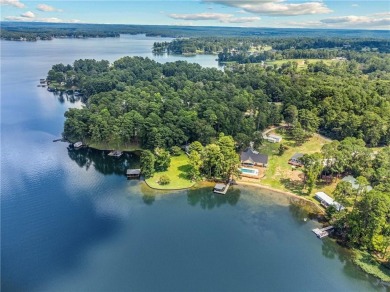 STUNNING MODERN LAKEFRONT HOME ON LAKE SINCLAIR! This sleek and on Milledgeville Country Club in Georgia - for sale on GolfHomes.com, golf home, golf lot