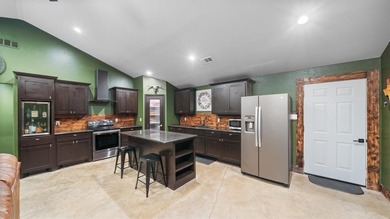 Come Look at this one, major price REDUCTION.  You want privacy on Indian Oaks Golf Club in Texas - for sale on GolfHomes.com, golf home, golf lot