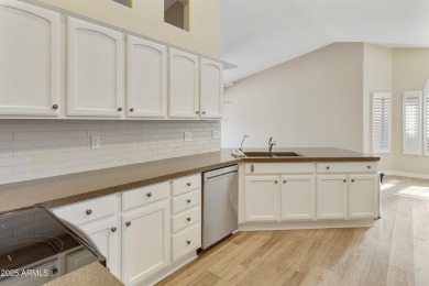 Welcome home to this bright and beautiful 3 bedroom 2 bath on Sun Lakes Country Club in Arizona - for sale on GolfHomes.com, golf home, golf lot