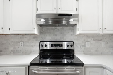 Meticulously maintained home in Inland Greens located on the 9th on Inland Greens Golf Course in North Carolina - for sale on GolfHomes.com, golf home, golf lot