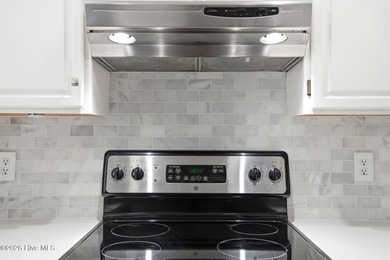 Meticulously maintained home in Inland Greens located on the 9th on Inland Greens Golf Course in North Carolina - for sale on GolfHomes.com, golf home, golf lot