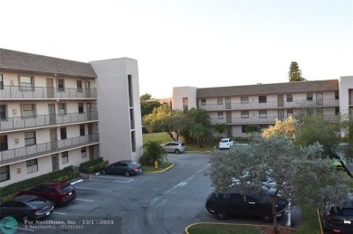 Retirement living at its finest! This stunning, updated 2/2 unit on Sunrise Lakes Phase IV Golf Course in Florida - for sale on GolfHomes.com, golf home, golf lot