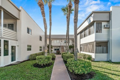 Welcome home to this first floor, beautifully renovated 2 bed/2 on Kings Point Golf -Flanders Way in Florida - for sale on GolfHomes.com, golf home, golf lot