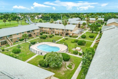 Beautifully updated 2-bedroom, 2-bath condo in Prime Melbourne on Mallards Landing Golf Course in Florida - for sale on GolfHomes.com, golf home, golf lot
