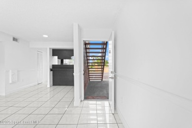 Beautifully updated 2-bedroom, 2-bath condo in Prime Melbourne on Mallards Landing Golf Course in Florida - for sale on GolfHomes.com, golf home, golf lot