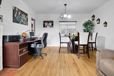 Welcome to this inviting 2 bedroom, 1 bathroom home in the heart on Lake Worth Municipal Golf Course in Florida - for sale on GolfHomes.com, golf home, golf lot