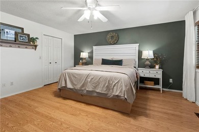 Located near the Harrison Country Club, this 3 bed, 2.5 bath on Harrison Country Club in Arkansas - for sale on GolfHomes.com, golf home, golf lot