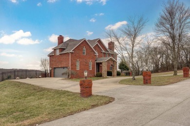 Welcome to your private Oasis! This all-brick home sits on Hidden Valley Golf Links in Missouri - for sale on GolfHomes.com, golf home, golf lot