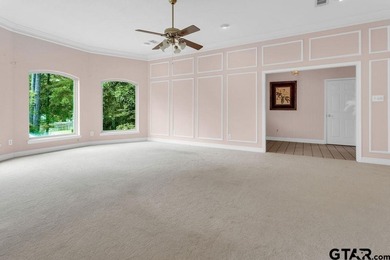 PRICE REDUCED TO $394,500!!!   Set on a beautifully landscaped on Hide-A-Way Lake Golf Course in Texas - for sale on GolfHomes.com, golf home, golf lot