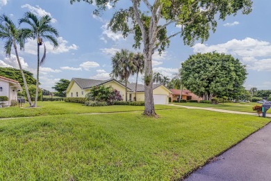 A Golfer's Dream in Indian Spring Country Club!  This 3BR + 2.5 on Indian Spring Golf and Country Club in Florida - for sale on GolfHomes.com, golf home, golf lot