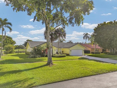 A Golfer's Dream in Indian Spring Country Club!  This 3BR + 2.5 on Indian Spring Golf and Country Club in Florida - for sale on GolfHomes.com, golf home, golf lot