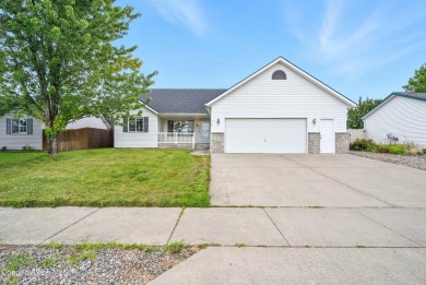 Welcome to Prairie Falls! This charming home is located right on Prairie Falls Golf Club in Idaho - for sale on GolfHomes.com, golf home, golf lot