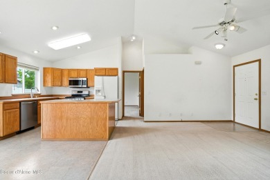 Welcome to Prairie Falls! This charming home is located right on Prairie Falls Golf Club in Idaho - for sale on GolfHomes.com, golf home, golf lot