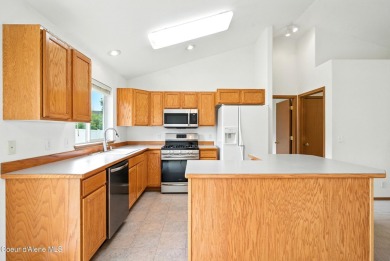 Welcome to Prairie Falls! This charming home is located right on Prairie Falls Golf Club in Idaho - for sale on GolfHomes.com, golf home, golf lot