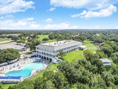 Well-designed 4BR-3baths-2 car+ 1 golf cart garage, circular on Pecan Plantation Country Club in Texas - for sale on GolfHomes.com, golf home, golf lot